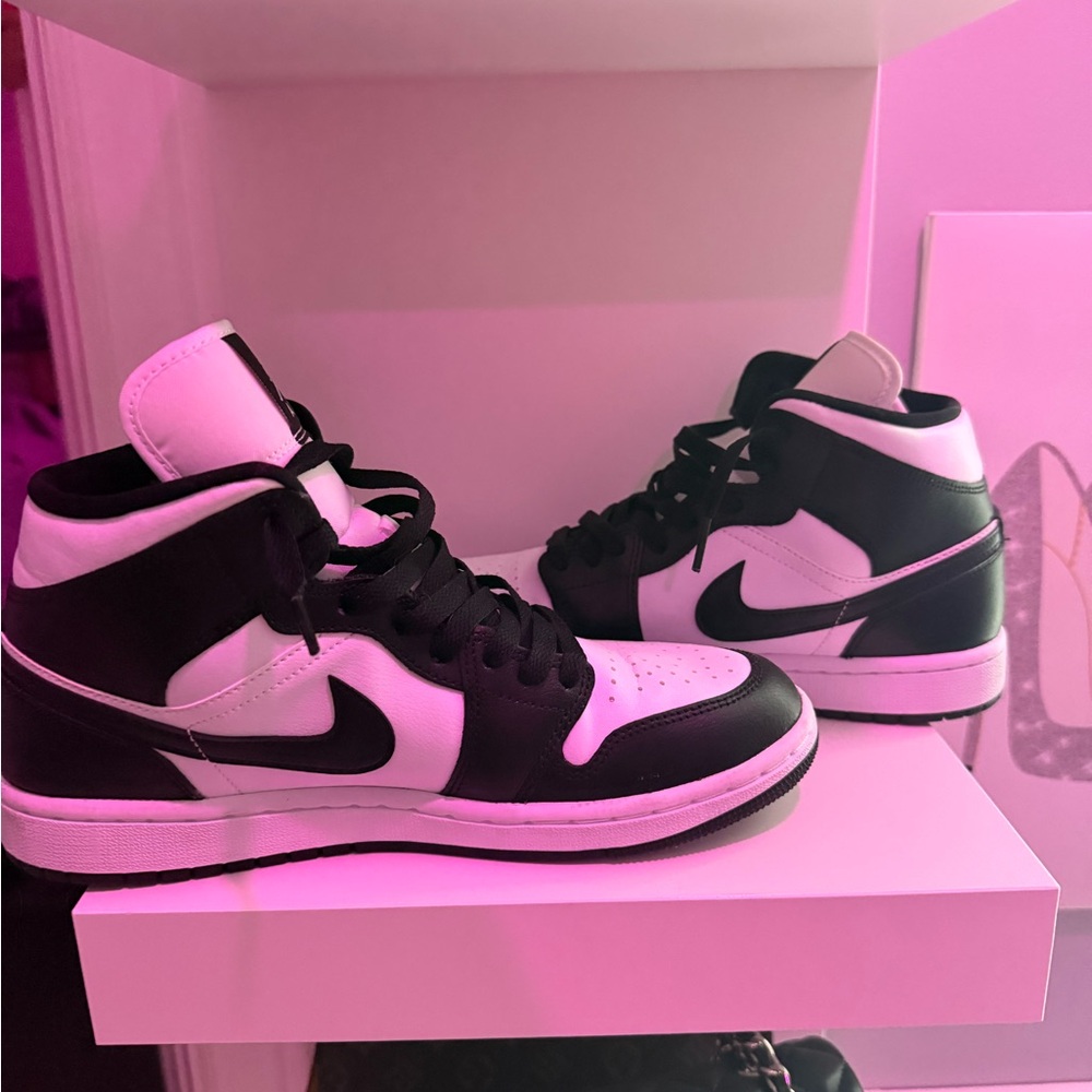 Nike sneakers, used once, no scratches or creases